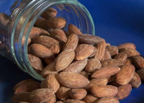 efecto-beneficioso-del-consumo-de-almendras-en-los-niveles-de-colesterol
